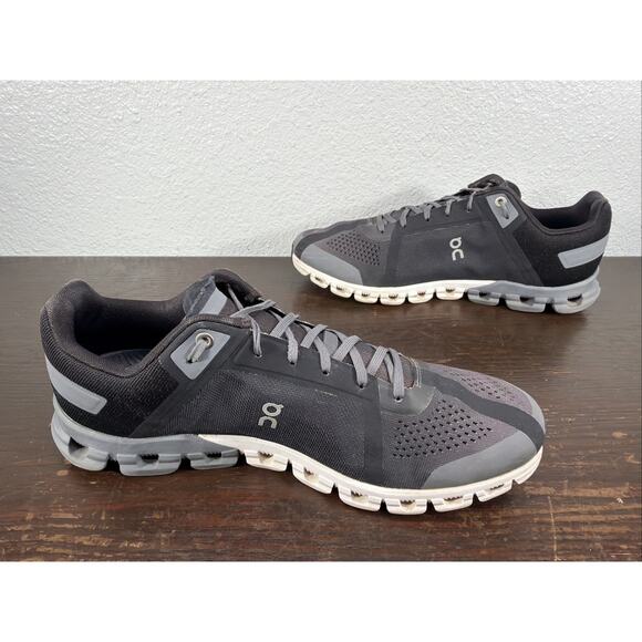 On Running Sneakers Mens 10.5 Cloudflow Black Asphalt Helion Athletic 35.99238